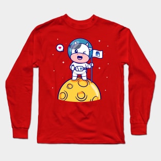 Cute Astronaut Cow Holding Flag Milk On The Moon Cartoon Long Sleeve T-Shirt